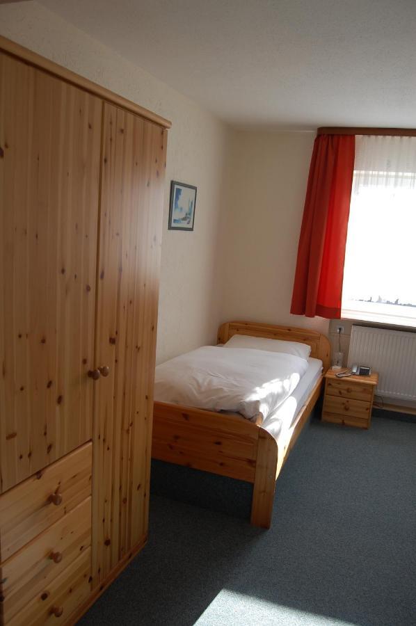 Hotel Gruener Baum Bretzenheim ภายนอก รูปภาพ
