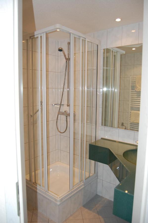 Hotel Gruener Baum Bretzenheim ภายนอก รูปภาพ