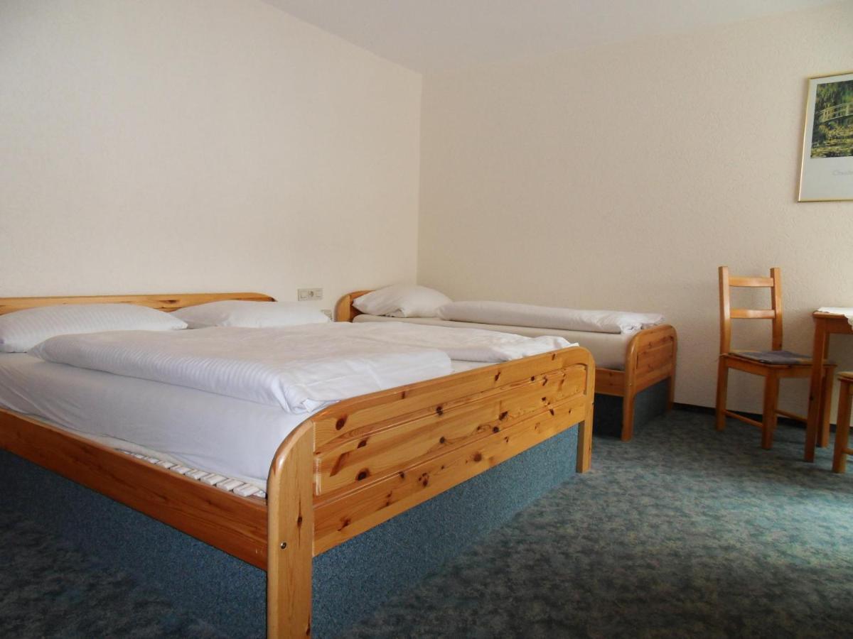 Hotel Gruener Baum Bretzenheim ภายนอก รูปภาพ
