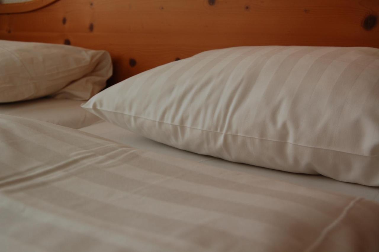 Hotel Gruener Baum Bretzenheim ภายนอก รูปภาพ