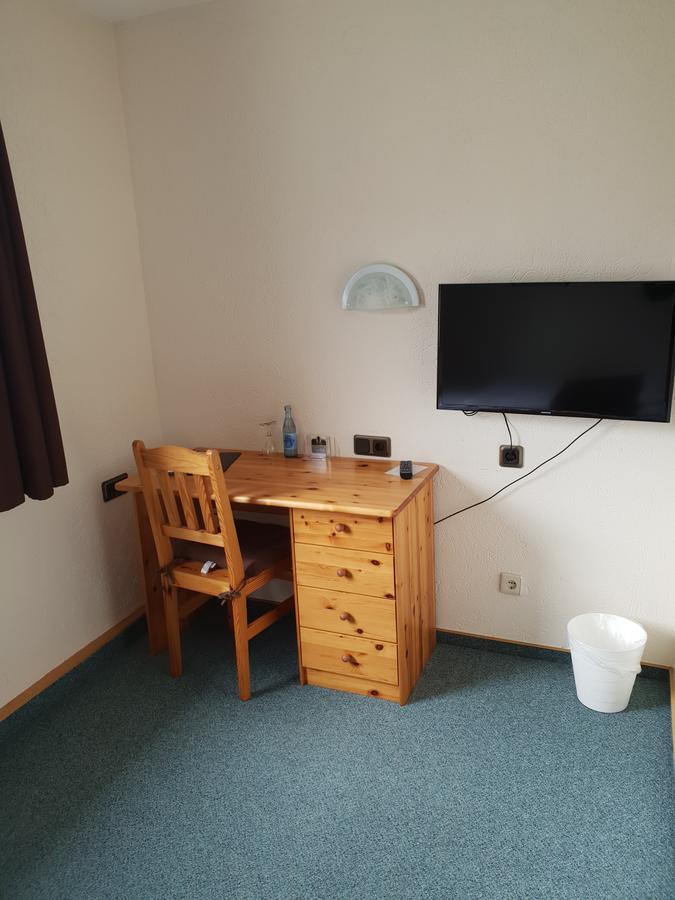 Hotel Gruener Baum Bretzenheim ภายนอก รูปภาพ